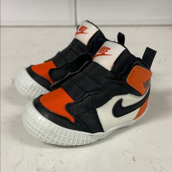 2019 Air Jordan Crib Bootie 'Shattered Backboard' Size 3C AT3745-108